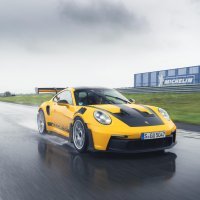 Porsche 911 GT3 RS i guma Michelin Pilot Sport S 5 na stazi u Clermont-Ferrandu