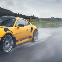 Porsche 911 GT3 RS i guma Michelin Pilot Sport S 5 na stazi u Clermont-Ferrandu