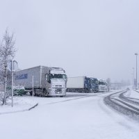 Na dionici autoceste pada gusti snijeg