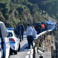 Odlomila se stijena i pala na kombi vozilo kod Dubrovnika