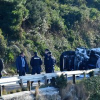 Odlomila se stijena i pala na kombi vozilo kod Dubrovnika