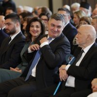Stjepan Mesić na Milanovićevoj inauguraciji