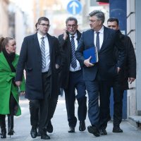 Dolazak članova HDZ-a na sjednicu Predsjedništva