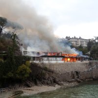 Požar na nekadašnjem restoranu Amfora u Voloskom