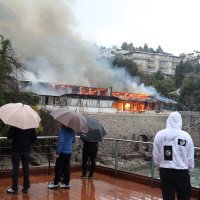 Požar na nekadašnjem restoranu Amfora u Voloskom