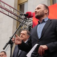 Anto Nobilo na skupu Milorada Dodika