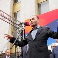 Anto Nobilo na skupu Milorada Dodika