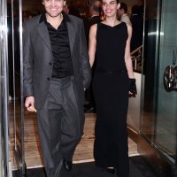 Ray Nicholson i Sara Sampaio