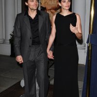 Ray Nicholson i Sara Sampaio