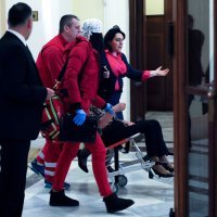 Kaos u skupštini Srbije