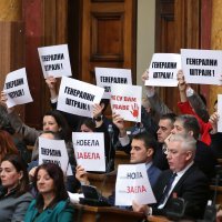 Kaos u skupštini Srbije