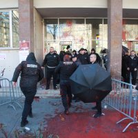 Tučnjava ispred beogradske skupštine