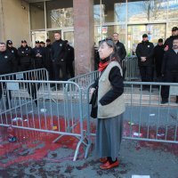 Tučnjava ispred beogradske skupštine