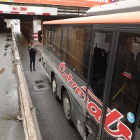 Zaglavljeni autobus u Miramarskoj