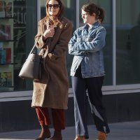 Katie Holmes i Suri