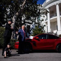 Donald Trump - Tesla