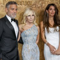 Donatella Versace, Amal i George Clooney