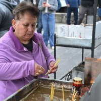 Građani odaju počast poginulima u Kočanima