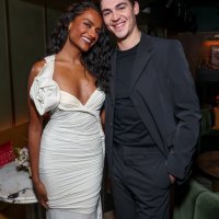 Hero Fiennes-Tiffin i Simone Ashley