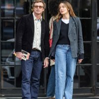 Simon Baker i Stella Baker