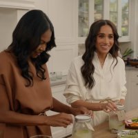 Meghan Markle, Annine Bing košulja