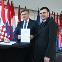 U Novskoj svečano položen kamen temeljac za izgradnju Centra gaming industrije