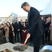 U Novskoj svečano položen kamen temeljac za izgradnju Centra gaming industrije