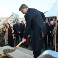 U Novskoj svečano položen kamen temeljac za izgradnju Centra gaming industrije