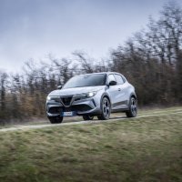 Alfa Romeo Junior Ibrida Q4