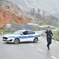 Policija zatvorila cestu zbog odrona kamenja kod Makarske