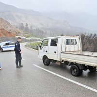 Policija zatvorila cestu zbog odrona kamenja kod Makarske
