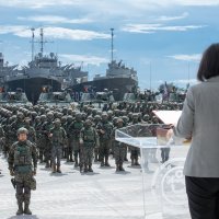 Bivša tajvanska predsjednica Tsai Ing-wen drži govor tajvanskim marincima