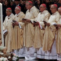 Papa Franjo predvodio polnoćku u Bazilici sv. Petra u Vatikanu (11)