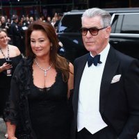 Keely Shaye Smith i Pierce Brosnan