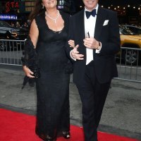 Keely Shaye Smith i Pierce Brosnan