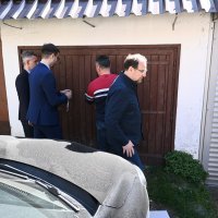 Zgrada u kojoj živi Mile Kekin koji je jutros navodno uhićen gdje je u tijeku pretraga istražitelja