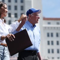 Skup Sandersa i Ocasio-Cortez u Los Angelesu