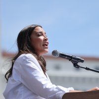 Skup Sandersa i Ocasio-Cortez u Los Angelesu