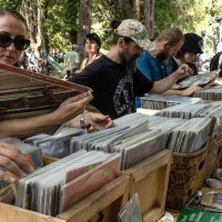 Kolekcionari vinila na sajmu u Skoplju