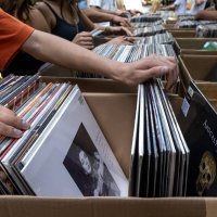 Kolekcionari vinila na sajmu u Skoplju