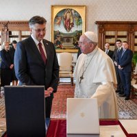 Andrej Plenković s papom Franjom
