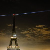 Eiffelov toranj u mraku
