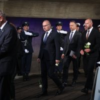 Državni vrh odao počast žrtvama logora u Jasenovcu