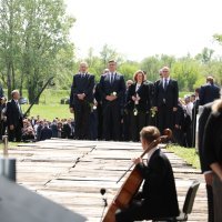 Državni vrh odao počast žrtvama logora u Jasenovcu