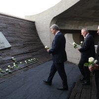 Državni vrh odao počast žrtvama logora u Jasenovcu