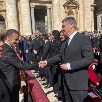 Zoran Milanović i Sanja Musić Milanović s Emmanuelom i Brigitte Macron