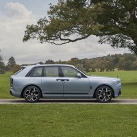 Rolls-Royce Black Badge Cullinan Daisy
