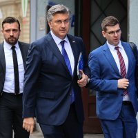 Dolazak članova Predsjedništva HDZ-a na sjednicu Predsjedništva i Nacionalnog odbora