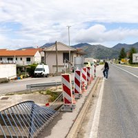 Autom sletjeli u Malu Neretvu, poginule tri osobe