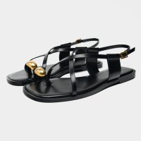 Zara: sandale s prstenom